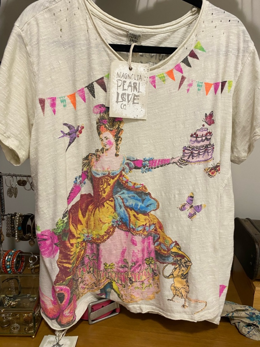 Magnolia Pearl Queens Cake T Shirt - Picture 4 of 5